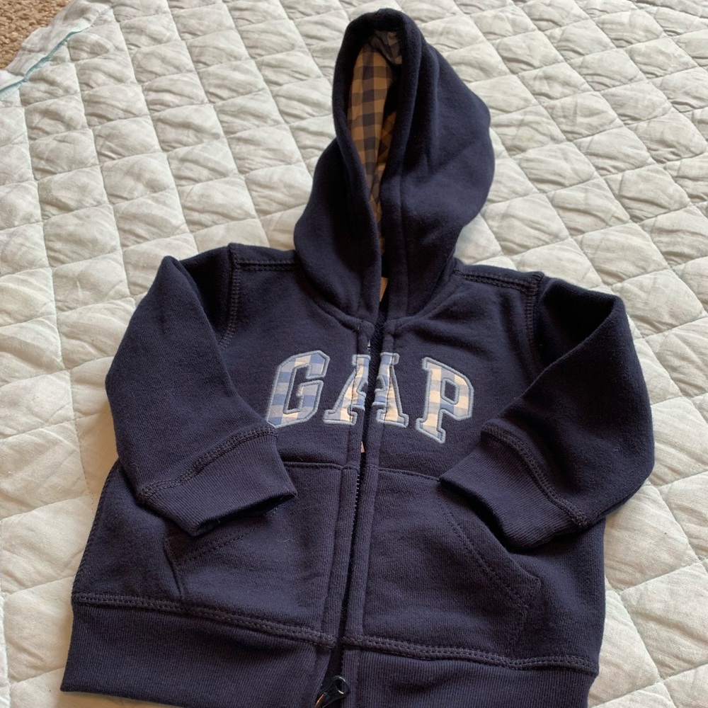 Brand new navy baby gap sweatshirt 3-6m